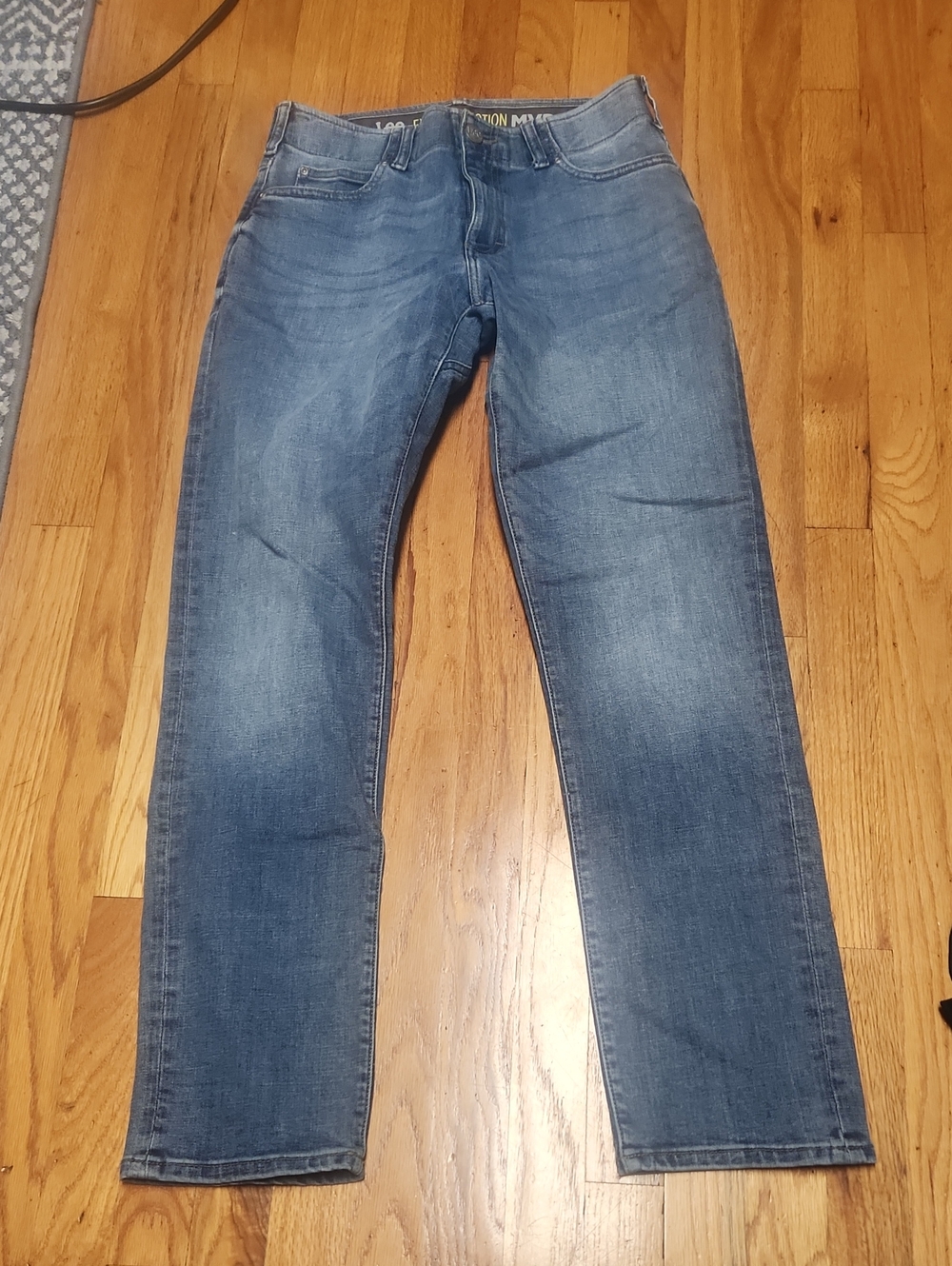 Men's Classic Blue Jeans, Extreme Motion MVP, EUC